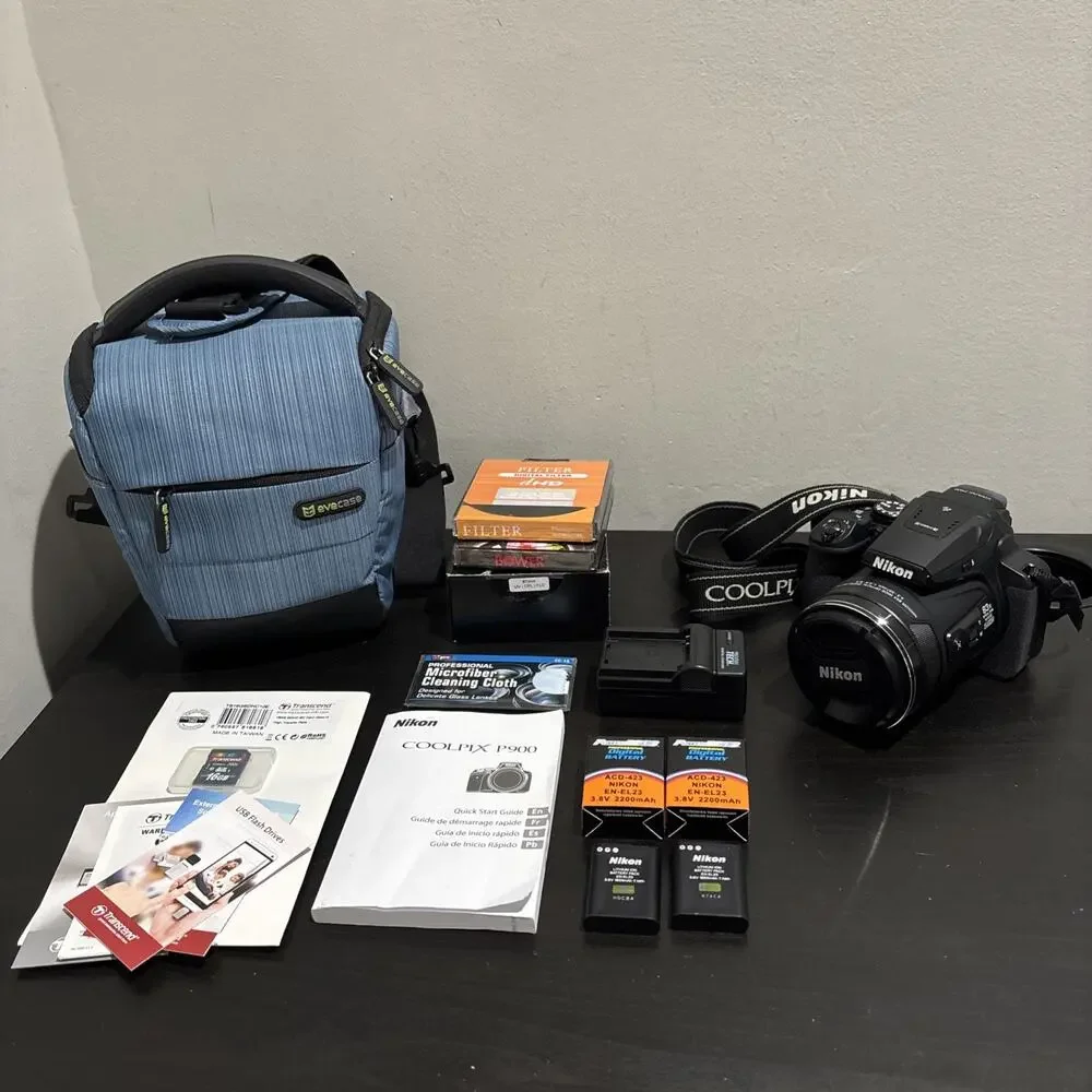 Nikon coolpix P900 Digital Camera 16MP 83x Optical Zoom With Bag & Accessories